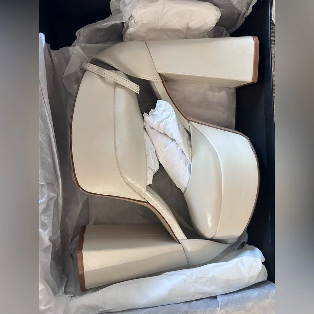 Larroude Cream ivory Platform Heels - Picture 3 of 7